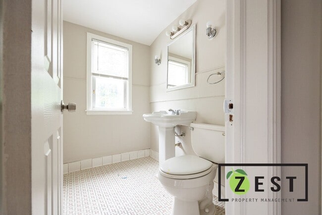 Building Photo - Charming 3-Bedroom Home Coming Soon on Det...