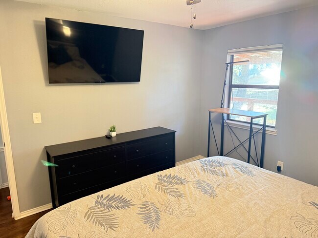 Master bedroom - 1226 Amanda Dr