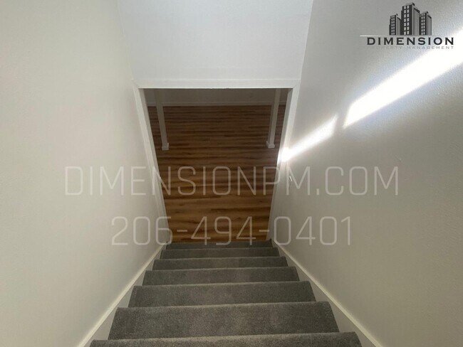 Building Photo - Remodeled Rambler with Basement in Auburn ...