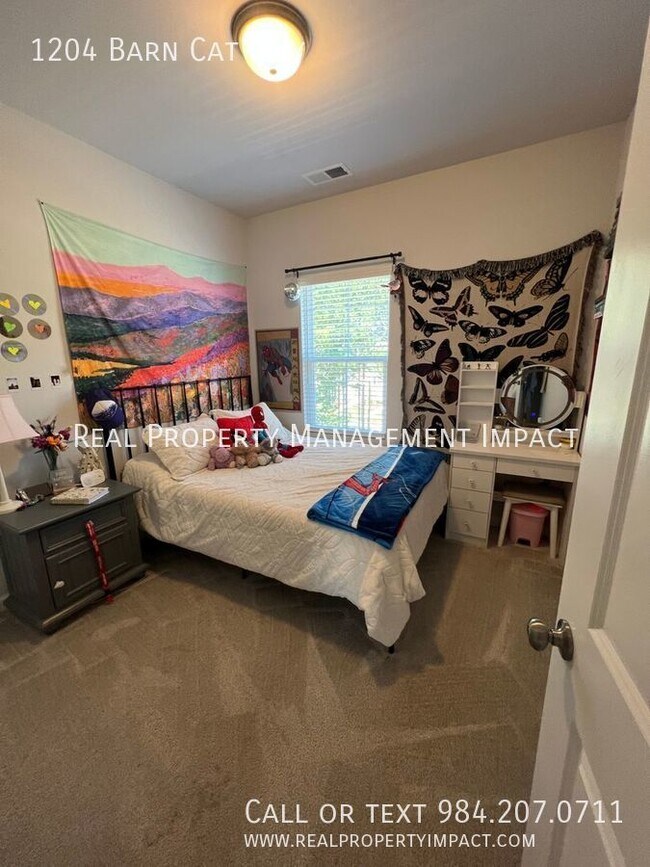 Building Photo - 1204 Barn Cat Way