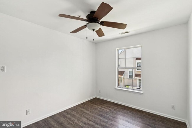 Building Photo - 4202 Aberdeen Ln