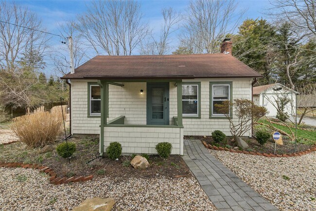 Building Photo - 424 Main St