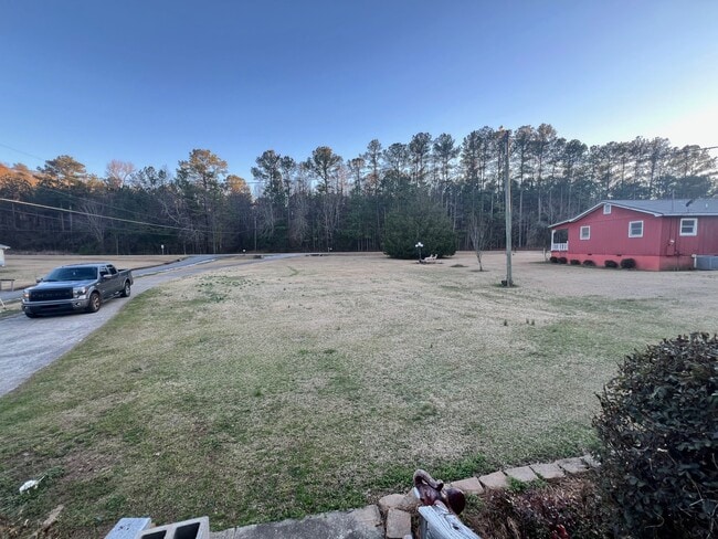 Building Photo - 695 Mahlep Ln