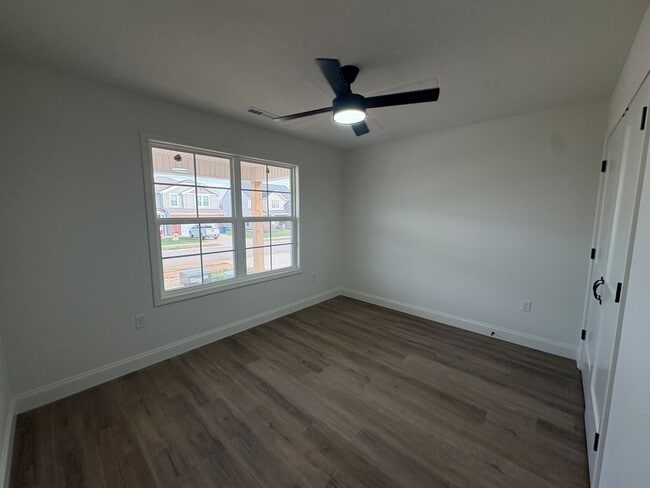 Building Photo - For Rent