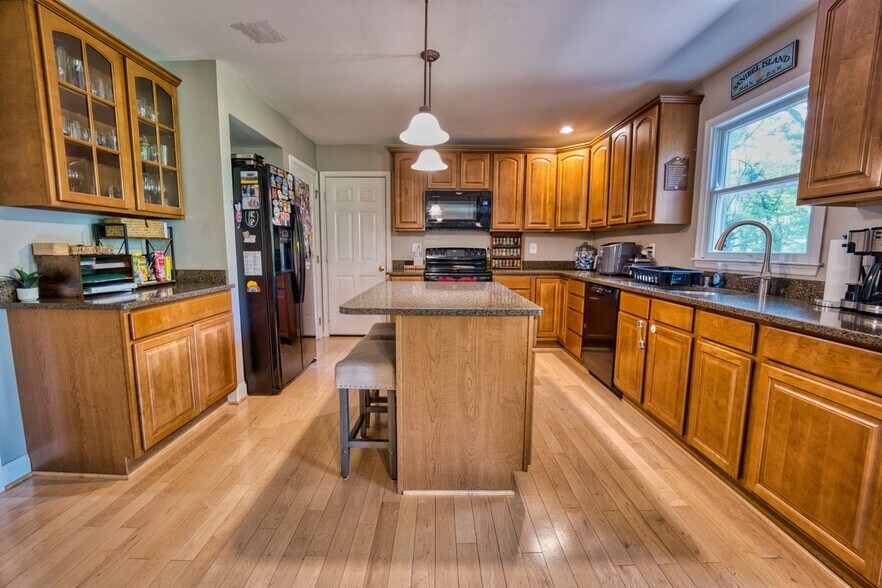 Building Photo - 930 Kimberly Way