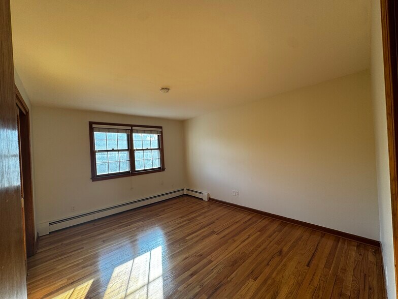 Building Photo - 430 Wiklund Ave