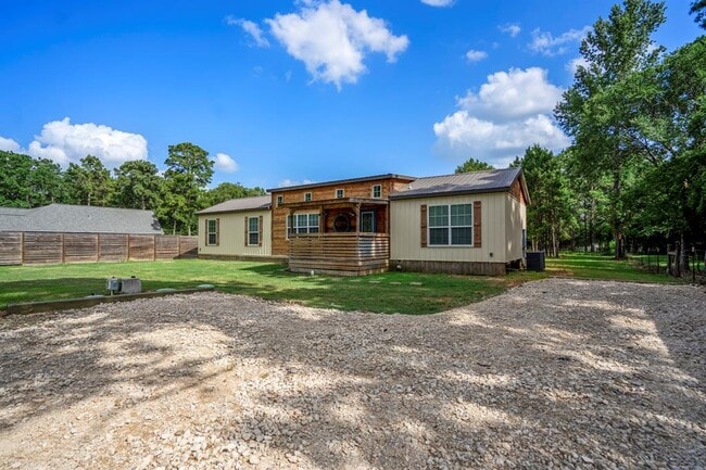 Building Photo - 11419 Leonidas Horton Rd