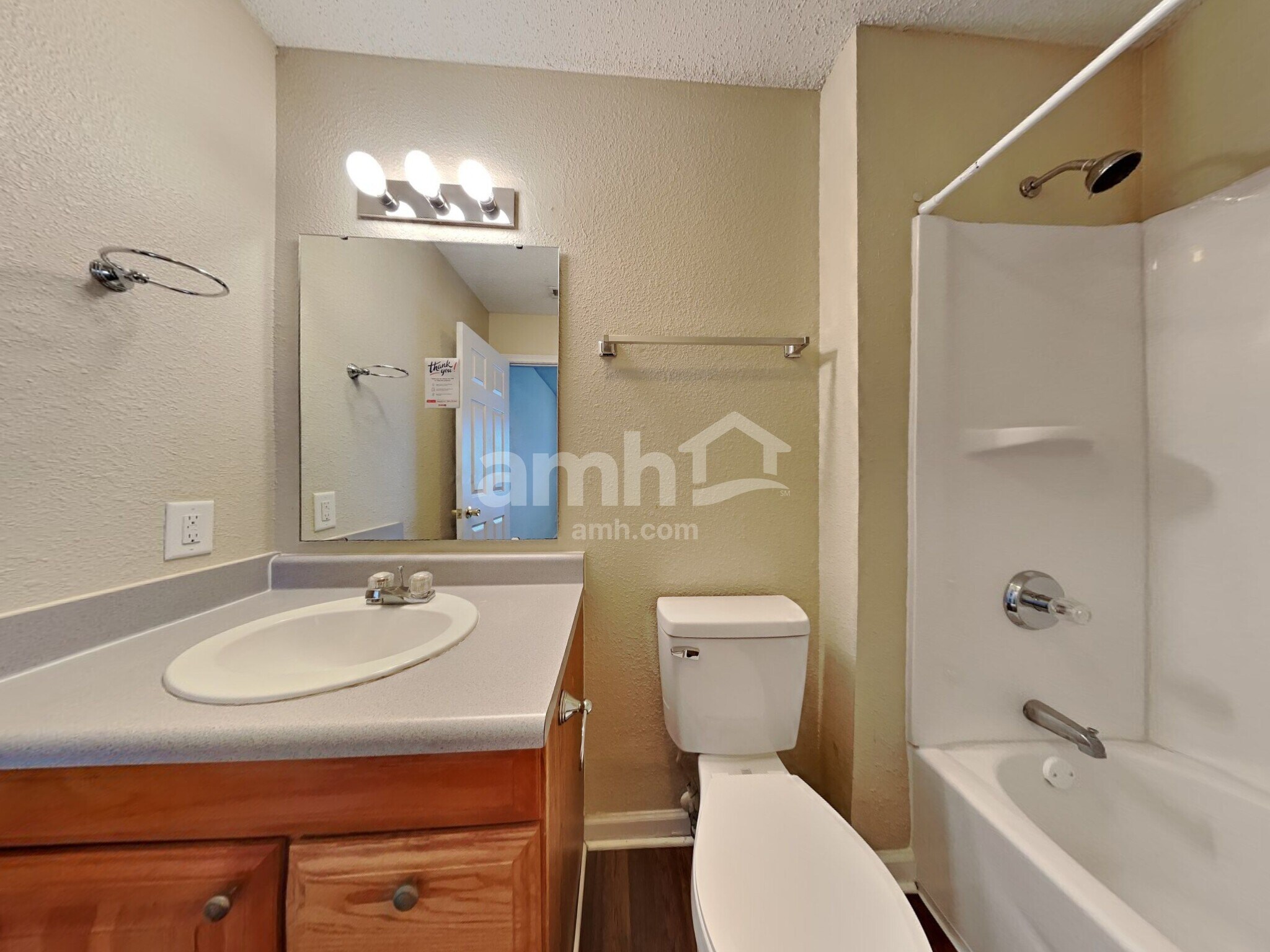 Building Photo - 888 Hollowood Ln