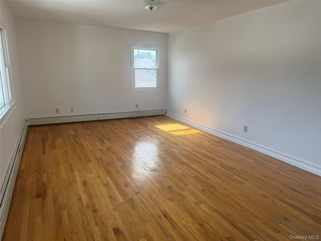 Building Photo - 219 Manhattan Ave