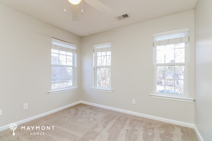 Building Photo - 208 Whixley Ln