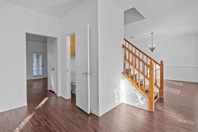 Building Photo - 6814 Silver Lake Dr