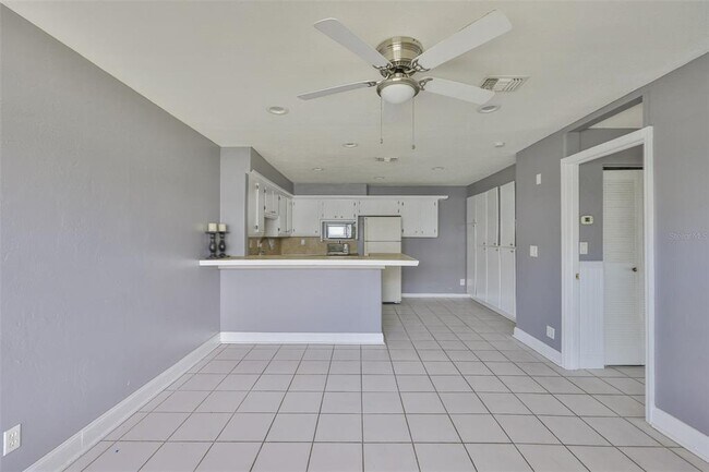 Building Photo - 1045 Apollo Beach Blvd