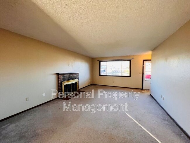Building Photo - 16123 SE 3rd St