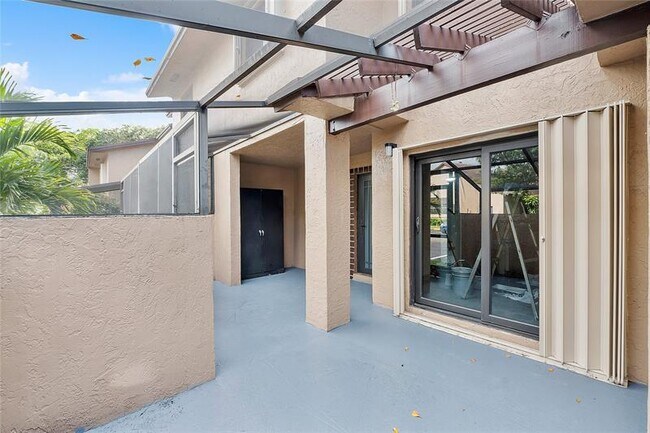Building Photo - 2157 NW 37th Ave