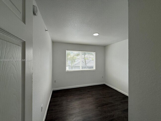 Building Photo - 15470 SW 284th St