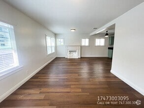 Building Photo - 338 S Benton Way