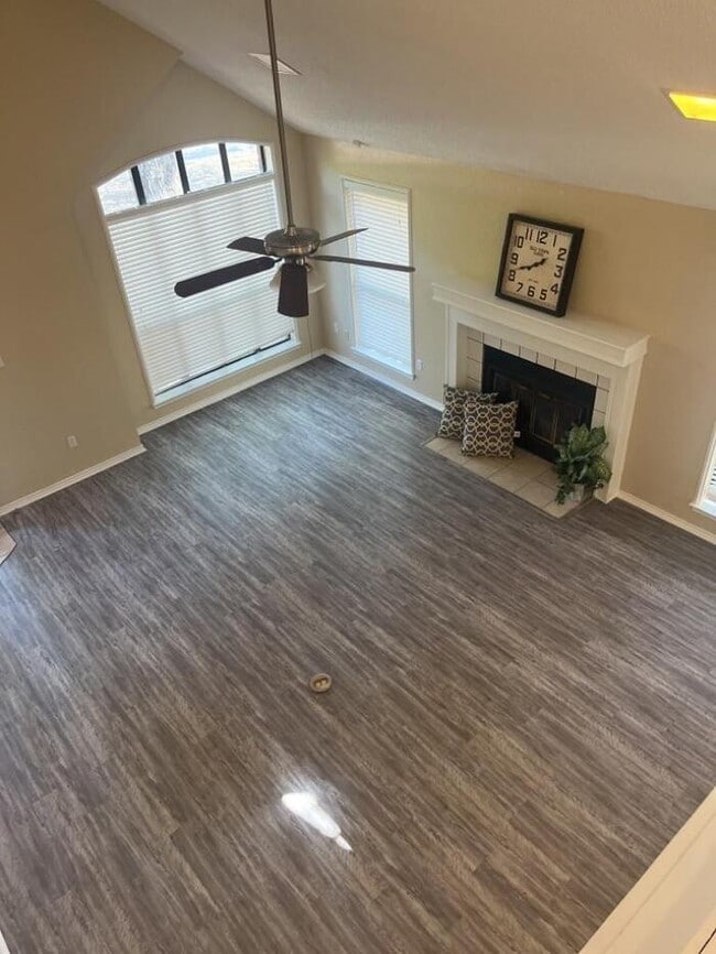 Building Photo - 6302 Meadowmere Ln