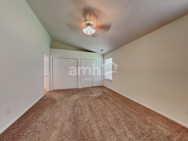 Building Photo - 120 Birch Hill Ct