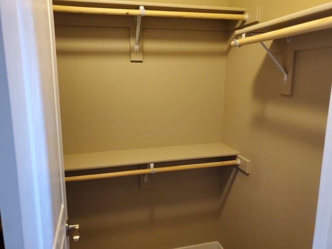 Building Photo - COMING SOON - 3 Bed 2 Bath single level - Fence - 2 Car Garage