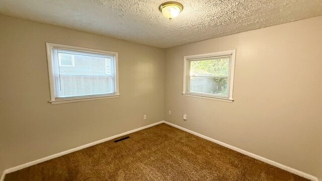 Building Photo - EAST SIDE UPDATED 4 BEDROOM 2 BATH HOME AVAILABLE NOW!