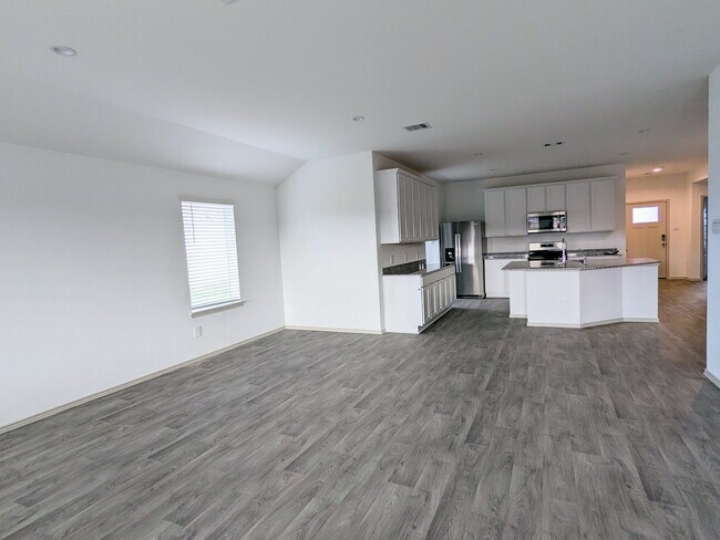 Building Photo - 7102 Sunset Crk Dr