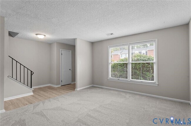 Building Photo - 2613 Chancer Dr