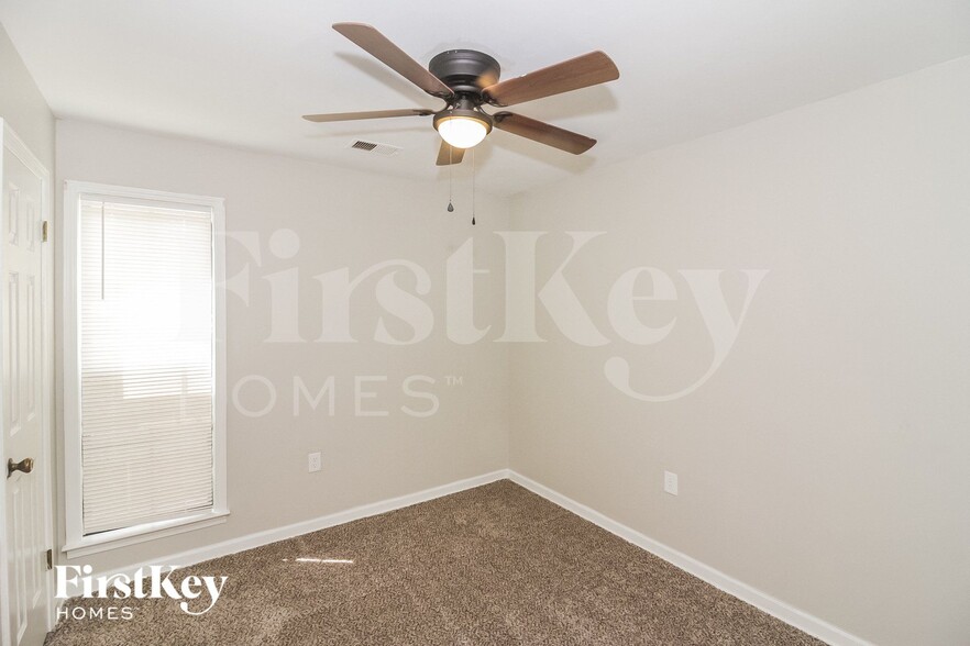 Building Photo - 7134 Markim Dr