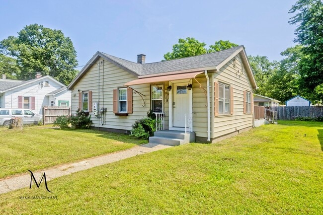 Primary Photo - Single-Level Living! 3 Bed Ranch with Mode...