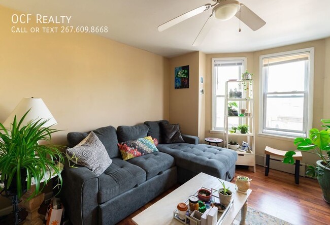 Building Photo - 2205 S 20th St