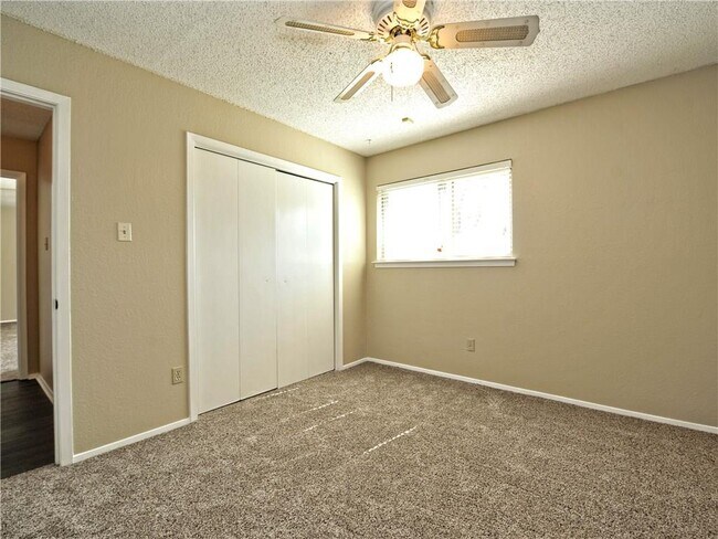 Building Photo - 8407 Gallatin Dr