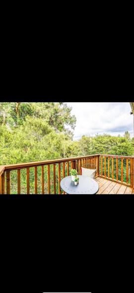 Building Photo - 1728 Calais Ct