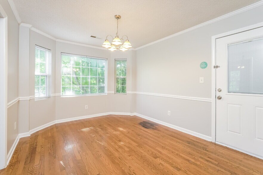 Building Photo - 2263 Briar Glen Rd