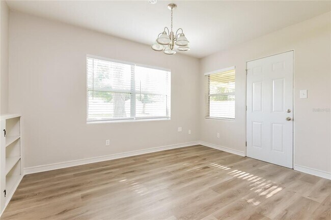 Building Photo - 4009 Montrose Ct