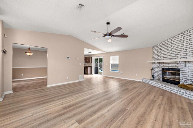 Building Photo - 5850 Princeton Dr