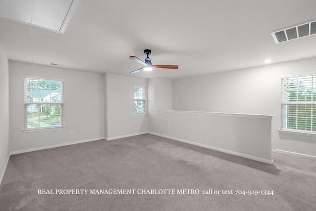 Building Photo - Stunning 4-BR Home on Wooded Cul-De-Sac Lot in Brightwater – Minutes from Rivergate!
