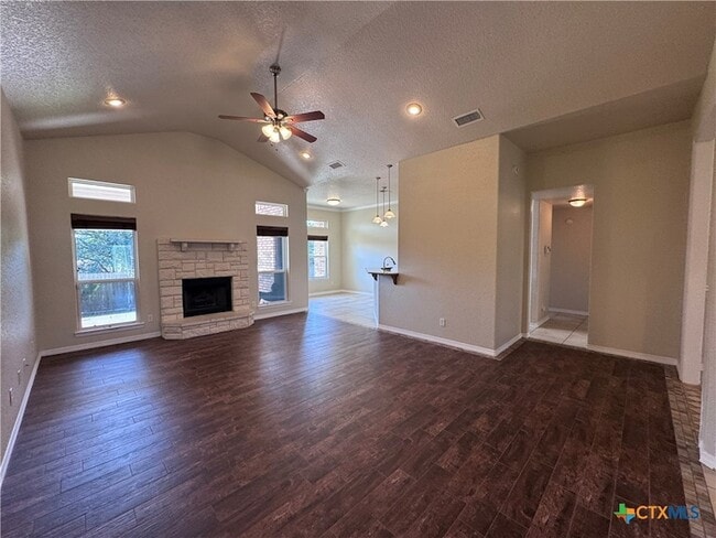 Building Photo - 2536 Mugho Dr