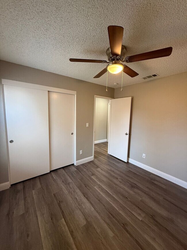 Building Photo - 4700 Wetherby Ct