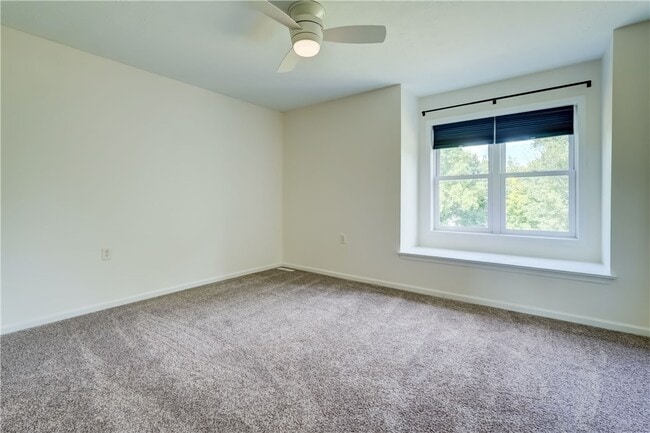 Building Photo - 83 Angels Path