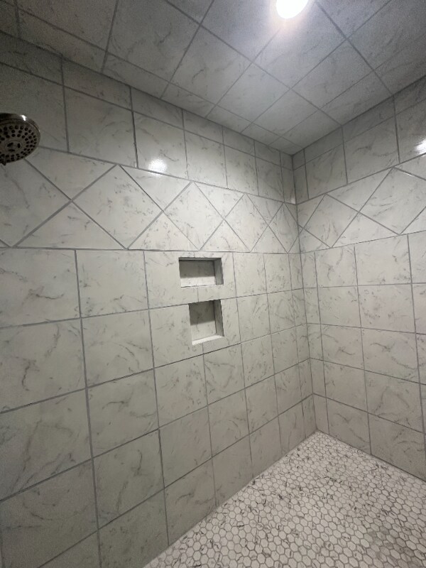 Building Photo - 222 E 38th St