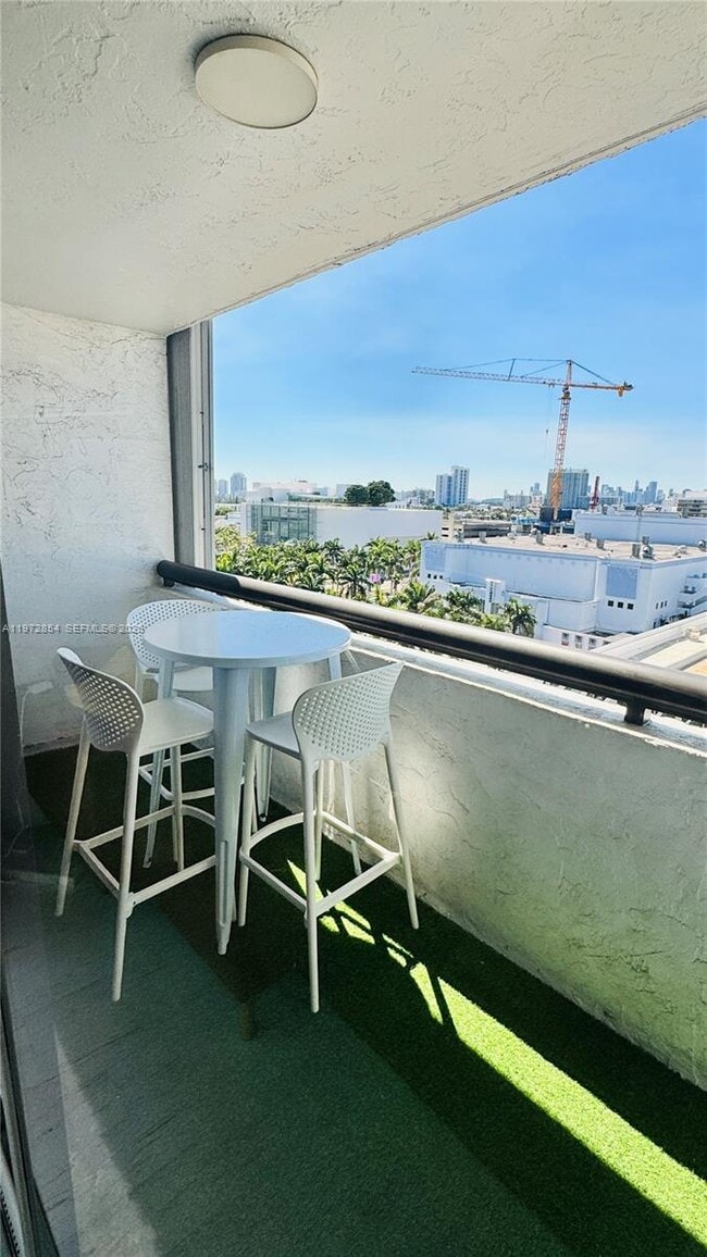 Building Photo - 1775 Washington Ave