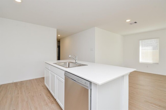 Building Photo - 5226 Sunvalley Bend Dr