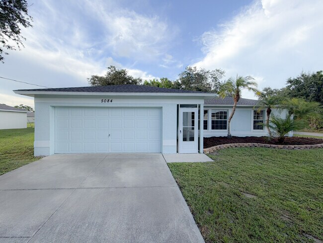 Building Photo - 5084 White Ave