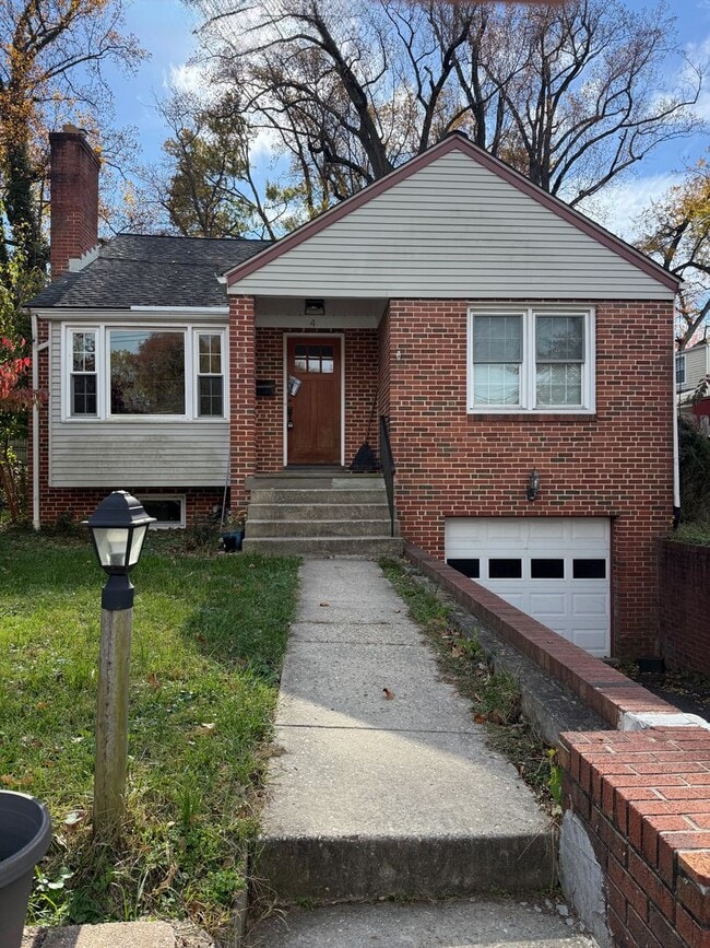Building Photo - Charming 3-Bedroom Home in Silver Spring