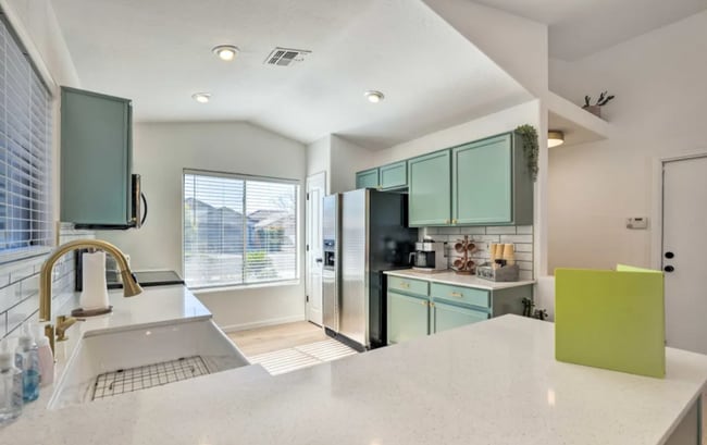 Building Photo - 13520 W Solano Dr