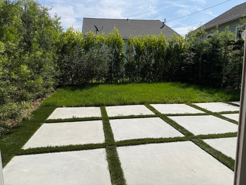 Building Photo - 13529 S Raymond Ave