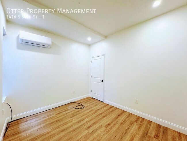 Building Photo - 1416 S 54th St