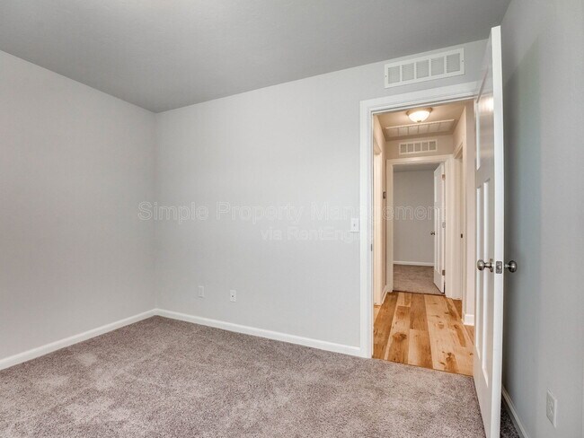 Building Photo - 608 Blue Fish Ct
