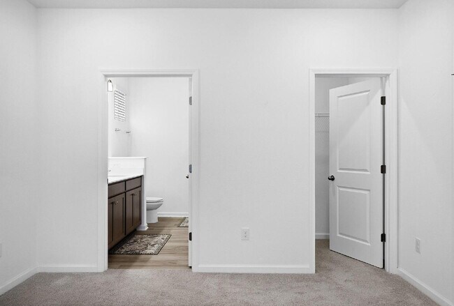 Building Photo - NEW TOWNHOME