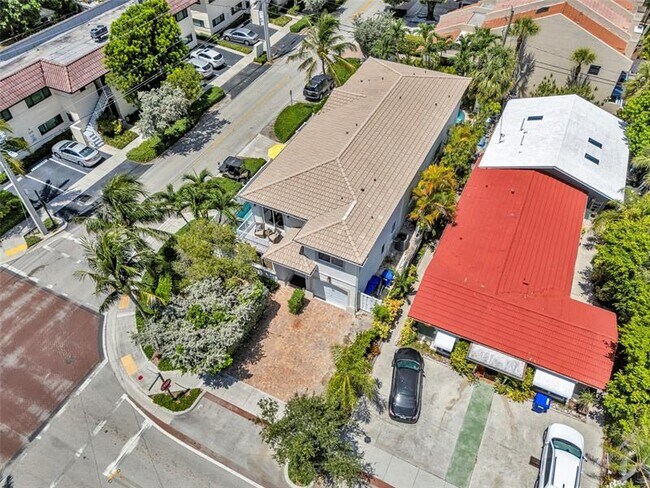 Building Photo - 4601 Bougainvilla Dr