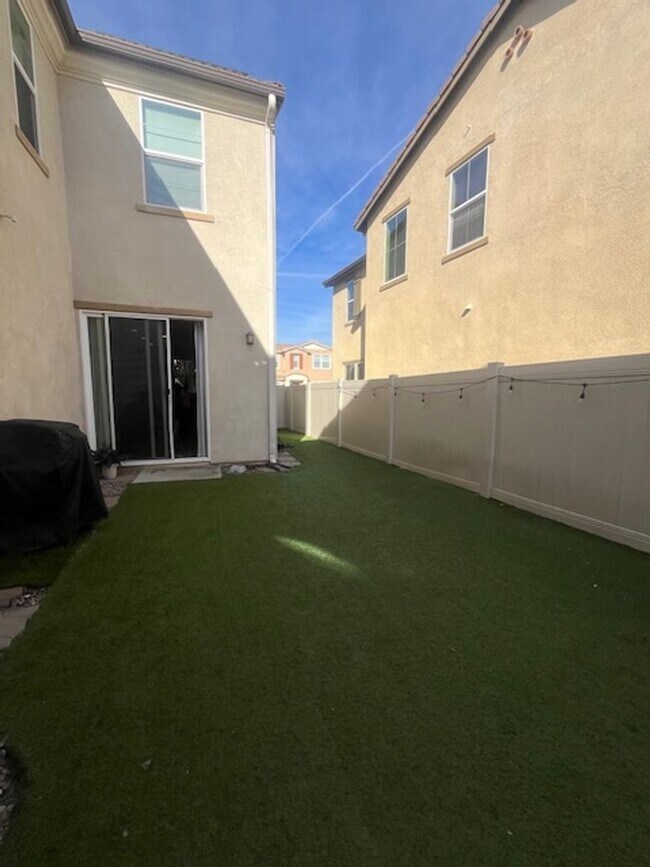 Building Photo - Beautiful Single-Family Home Murrieta